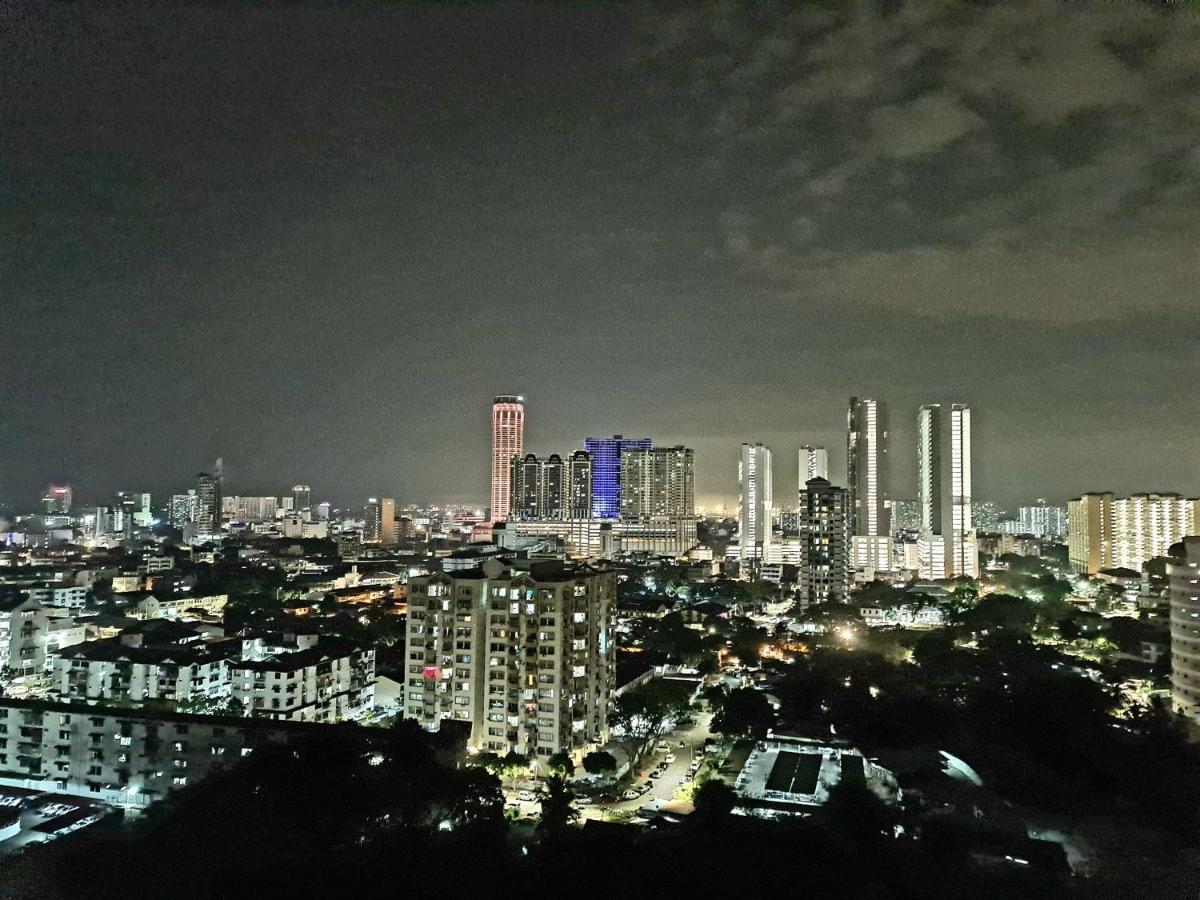 Beacon Executive Suite - Skypool Penang View จอร์จทาวน์ ภายนอก รูปภาพ