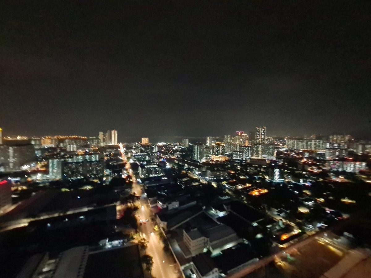 Beacon Executive Suite - Skypool Penang View จอร์จทาวน์ ภายนอก รูปภาพ