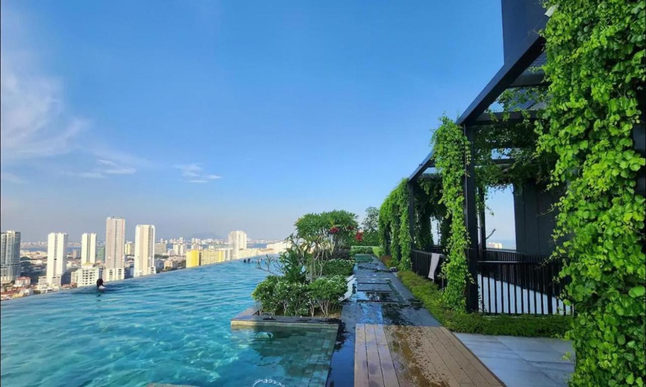 Beacon Executive Suite - Skypool Penang View จอร์จทาวน์ ภายนอก รูปภาพ