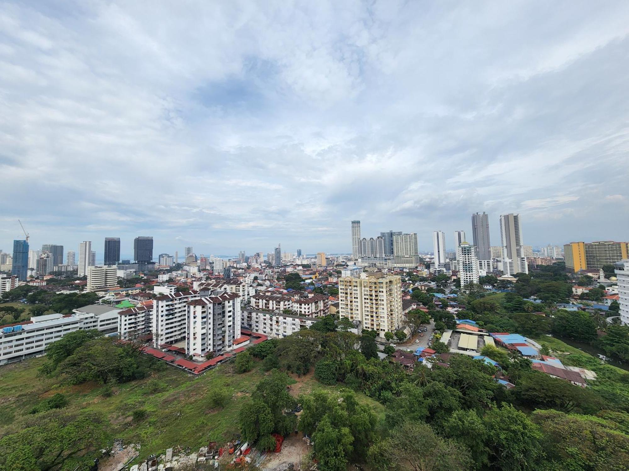 Beacon Executive Suite - Skypool Penang View จอร์จทาวน์ ภายนอก รูปภาพ