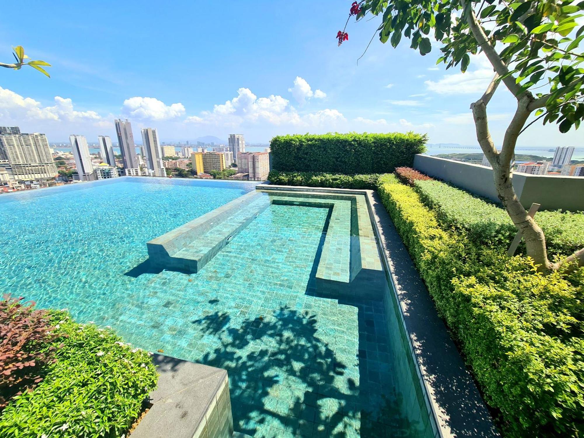Beacon Executive Suite - Skypool Penang View จอร์จทาวน์ ภายนอก รูปภาพ