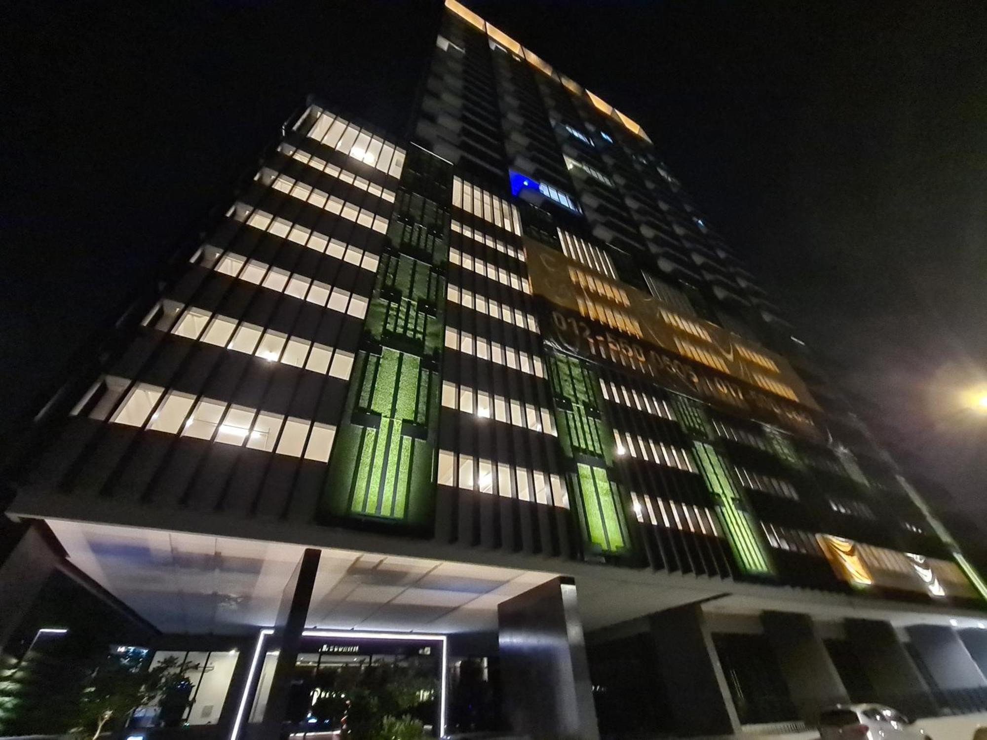 Beacon Executive Suite - Skypool Penang View จอร์จทาวน์ ภายนอก รูปภาพ