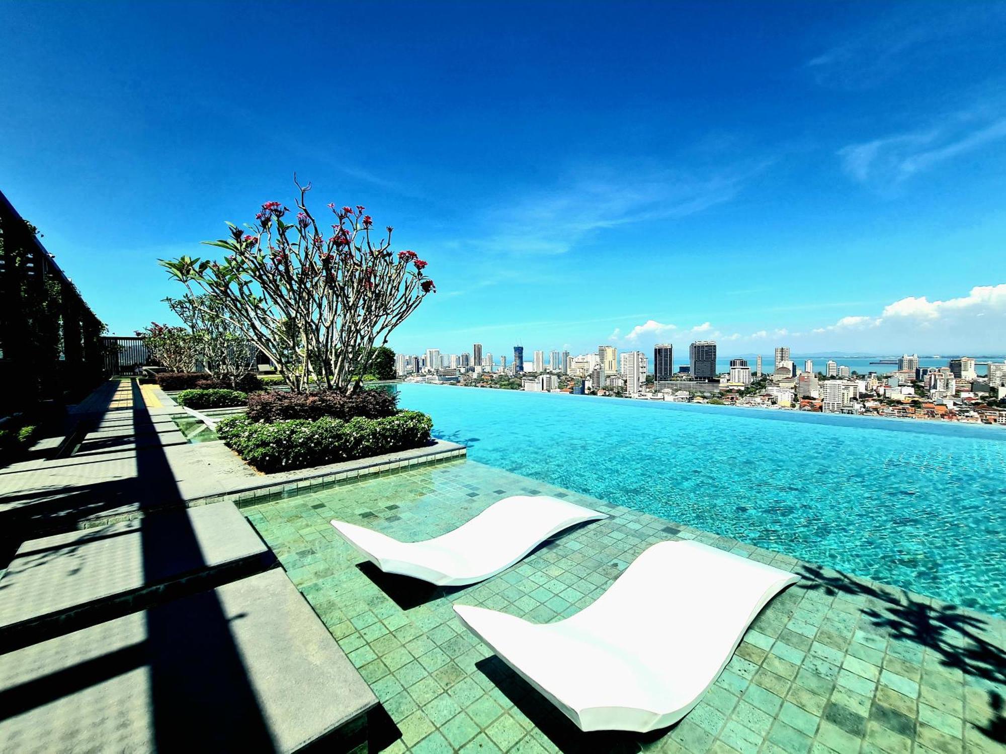 Beacon Executive Suite - Skypool Penang View จอร์จทาวน์ ภายนอก รูปภาพ