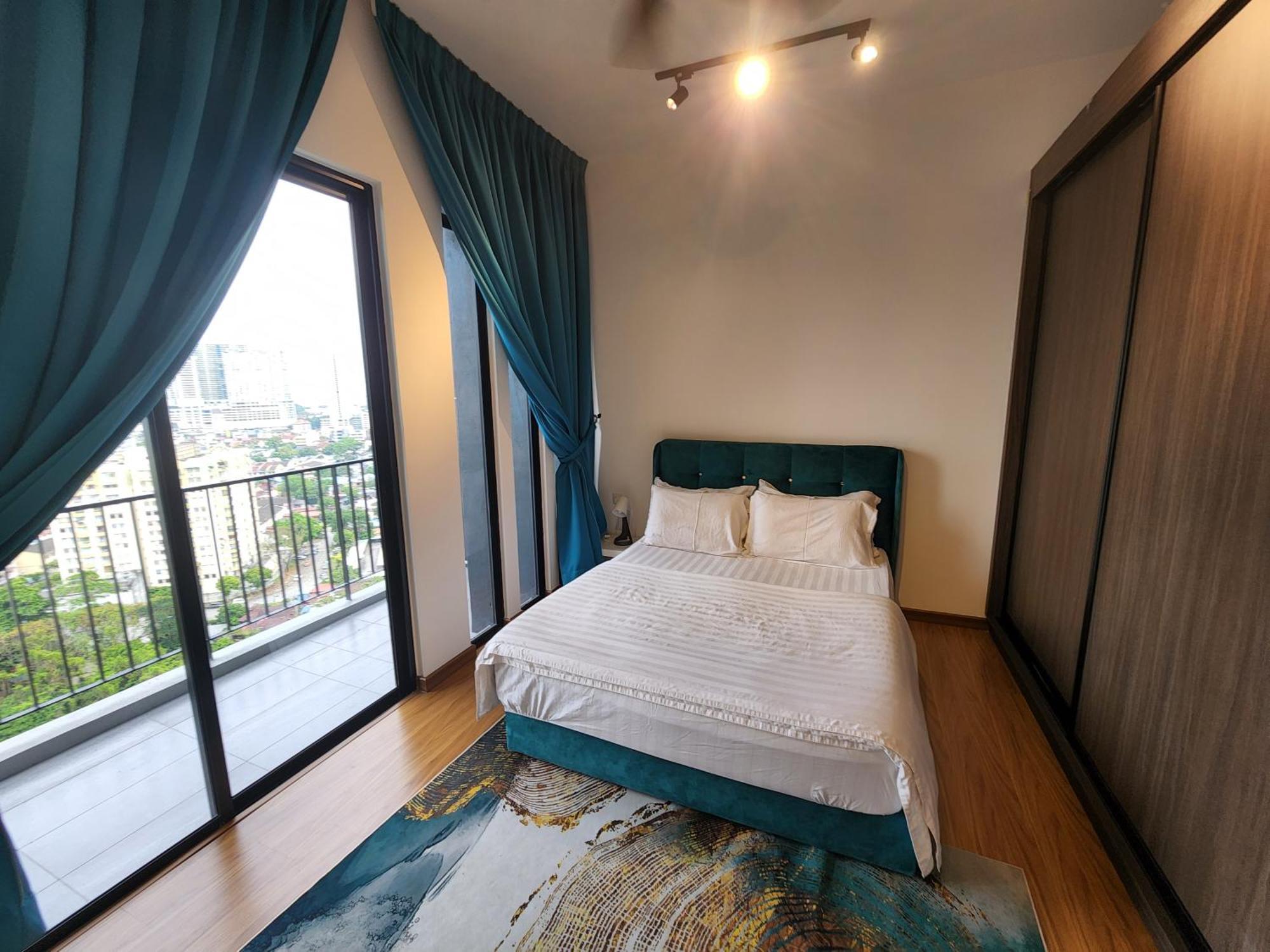 Beacon Executive Suite - Skypool Penang View จอร์จทาวน์ ภายนอก รูปภาพ